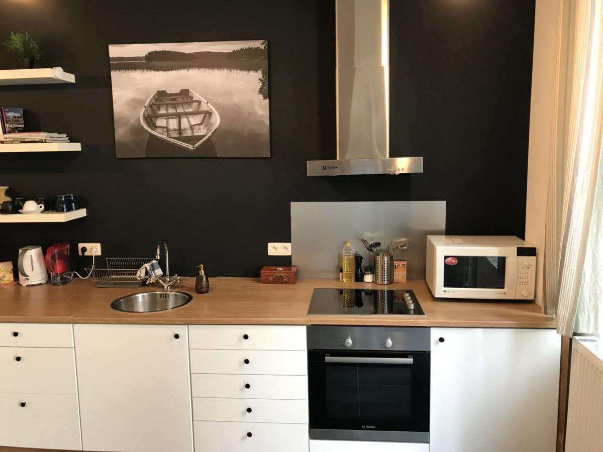 Modern Cozy Studio With Backyard แอนต์เวิร์ป ภายนอก รูปภาพ